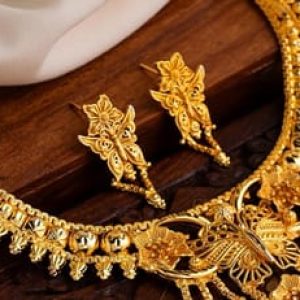 Gold Prices Surge by Rs. 640 per Sovereign in Chennai; Jewelers Shocked