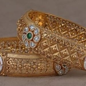 Gold Price Today in Chennai (July 6, 2026): 22K Gold Drops ₹140, Silver Falls ₹10