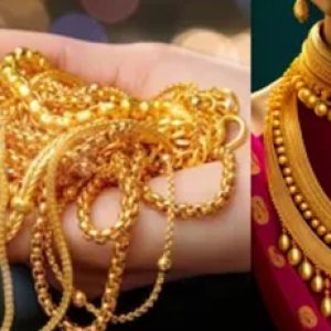 Gold Price Falls ₹2,120 per Sovereign in Chennai; Silver Price Also Drops