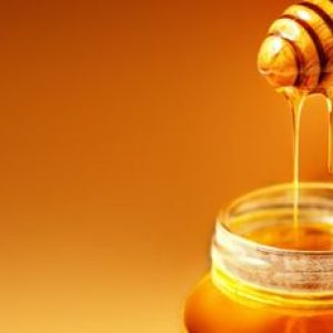 Honey Consumption: Who Should Avoid It and Why
