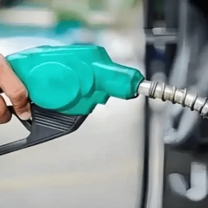 பெட்ரோல் பம்ப்களில் வாகன ஓட்டிகள் கவனிக்க வேண்டிய முக்கிய தகவல்!!